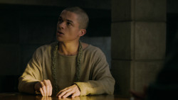 extant_GameOfThrones_5x02-TheHouseOfBlackAndWhite_2446