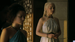 extant_GameOfThrones_5x02-TheHouseOfBlackAndWhite_2453