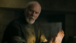 extant_GameOfThrones_5x02-TheHouseOfBlackAndWhite_2455