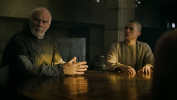 extant_GameOfThrones_5x02-TheHouseOfBlackAndWhite_2465