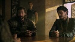 extant_GameOfThrones_5x02-TheHouseOfBlackAndWhite_2469