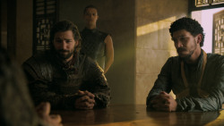 extant_GameOfThrones_5x02-TheHouseOfBlackAndWhite_2470