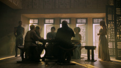 extant_GameOfThrones_5x02-TheHouseOfBlackAndWhite_2496