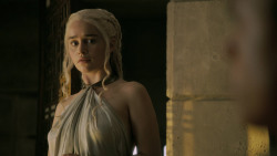 extant_GameOfThrones_5x02-TheHouseOfBlackAndWhite_2504
