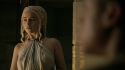 extant_GameOfThrones_5x02-TheHouseOfBlackAndWhite_2510