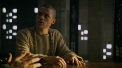 extant_GameOfThrones_5x02-TheHouseOfBlackAndWhite_2543