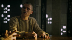 extant_GameOfThrones_5x02-TheHouseOfBlackAndWhite_2559