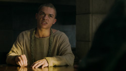 extant_GameOfThrones_5x02-TheHouseOfBlackAndWhite_2567