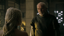extant_GameOfThrones_5x02-TheHouseOfBlackAndWhite_2642