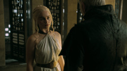 extant_GameOfThrones_5x02-TheHouseOfBlackAndWhite_2651