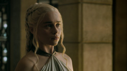 extant_GameOfThrones_5x02-TheHouseOfBlackAndWhite_2680