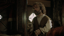 extant_GameOfThrones_5x02-TheHouseOfBlackAndWhite_2802