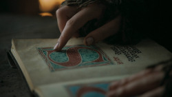 extant_GameOfThrones_5x02-TheHouseOfBlackAndWhite_3404