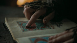 extant_GameOfThrones_5x02-TheHouseOfBlackAndWhite_3406