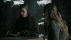 extant_GameOfThrones_5x02-TheHouseOfBlackAndWhite_3452