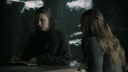 extant_GameOfThrones_5x02-TheHouseOfBlackAndWhite_3457