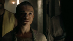 extant_GameOfThrones_5x02-TheHouseOfBlackAndWhite_4908