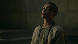 extant_GameOfThrones_5x02-TheHouseOfBlackAndWhite_5012