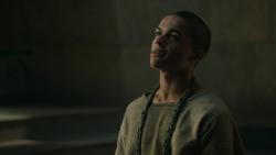 extant_GameOfThrones_5x02-TheHouseOfBlackAndWhite_5021