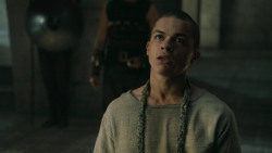 extant_GameOfThrones_5x02-TheHouseOfBlackAndWhite_5033