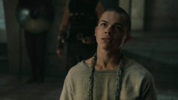 extant_GameOfThrones_5x02-TheHouseOfBlackAndWhite_5037