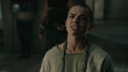 extant_GameOfThrones_5x02-TheHouseOfBlackAndWhite_5046