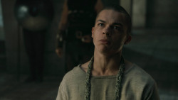 extant_GameOfThrones_5x02-TheHouseOfBlackAndWhite_5049