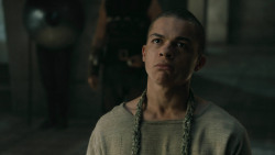 extant_GameOfThrones_5x02-TheHouseOfBlackAndWhite_5052