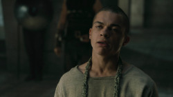extant_GameOfThrones_5x02-TheHouseOfBlackAndWhite_5055