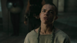 extant_GameOfThrones_5x02-TheHouseOfBlackAndWhite_5056
