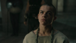 extant_GameOfThrones_5x02-TheHouseOfBlackAndWhite_5070
