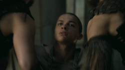 extant_GameOfThrones_5x02-TheHouseOfBlackAndWhite_5105