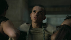 extant_GameOfThrones_5x02-TheHouseOfBlackAndWhite_5106