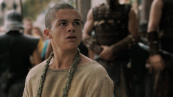 extant_GameOfThrones_5x02-TheHouseOfBlackAndWhite_5305