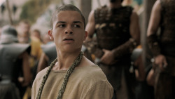 extant_GameOfThrones_5x02-TheHouseOfBlackAndWhite_5328