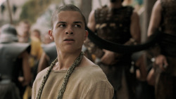 extant_GameOfThrones_5x02-TheHouseOfBlackAndWhite_5329
