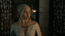 extant_GameOfThrones_5x02-TheHouseOfBlackAndWhite_5599