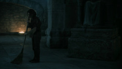 extant_GameOfThrones_5x03-HighSparrow_0069