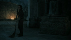 extant_GameOfThrones_5x03-HighSparrow_0070
