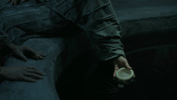 extant_GameOfThrones_5x03-HighSparrow_0075