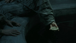 extant_GameOfThrones_5x03-HighSparrow_0076
