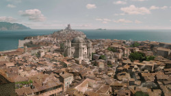 extant_GameOfThrones_5x03-HighSparrow_0384