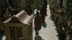 extant_GameOfThrones_5x03-HighSparrow_0394