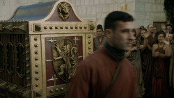 extant_GameOfThrones_5x03-HighSparrow_0395