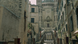 extant_GameOfThrones_5x03-HighSparrow_0430