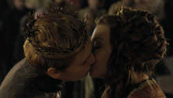 extant_GameOfThrones_5x03-HighSparrow_0437
