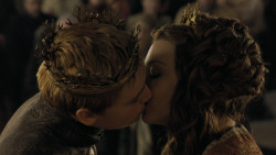 extant_GameOfThrones_5x03-HighSparrow_0438
