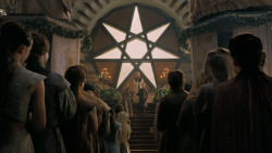 extant_GameOfThrones_5x03-HighSparrow_0460