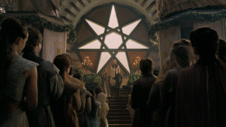 extant_GameOfThrones_5x03-HighSparrow_0461