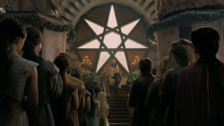 extant_GameOfThrones_5x03-HighSparrow_0463